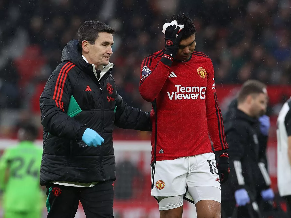 เทน ฮาก เผย คาเซมิโร่ รอเช็คอาการอีกที