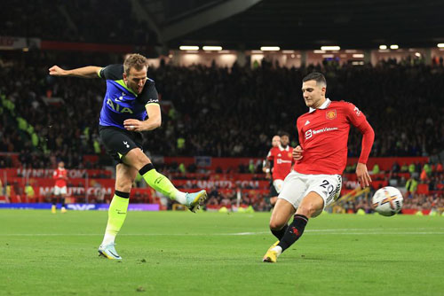 เทน ฮาก พร้อมรับมือ เคน เกมกลางสัปดาห์