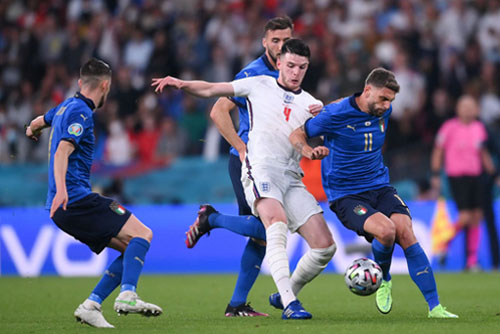 อยู่ที่ว่าทีมไหน! แวร์รัตติ เชื่อ ไรซ์ ย้ายไปสโมสรชั้นนำแน่