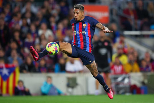 คนคุ้นเคย! นิว จับตาอดีตปีก ลีดส์ พัวพันธ์ดีล เมสซี่