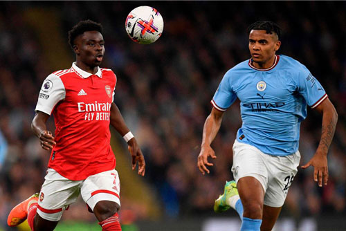 2 คนนี้ต้องระวัง! กวาร์ดิโอล่า ชม ซาก้า และ มาร์ติเนลลี่