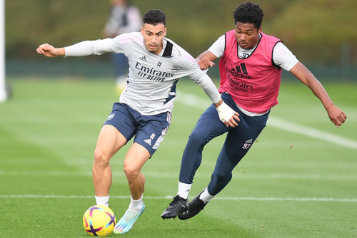 เริ่มดันดาวรุ่ง! วอลเตอร์ ก้าวขึ้นมาซ้อมกับทีมชุดใหญ่ของ เดอะกันเนอร์ แล้ว