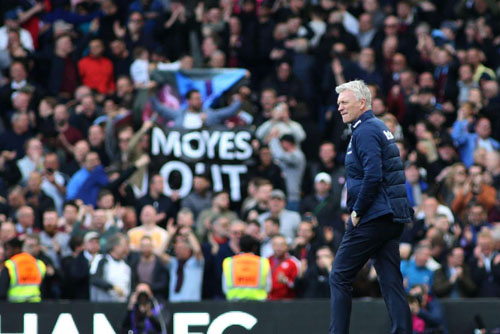 อย่าให้เอาจริง! มอยส์ ไม่สนสาวก ขุนค้อน ขับไล่