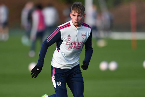 ต้องเหนือกว่าคนอื่น! อาร์เตต้า เชื่อว่า สมิธ โรว์ จะกลับมาเป็น 11 ตัวจริง